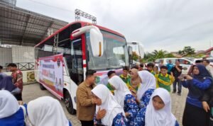 Bus Sekolah