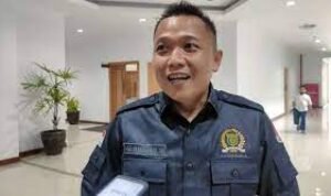 Deni Hakim Anwar