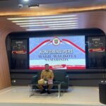 Saefuddin Zuhri Menggelar Konferensi Pers di Balai Kota pada Senin, (24/2/2025)