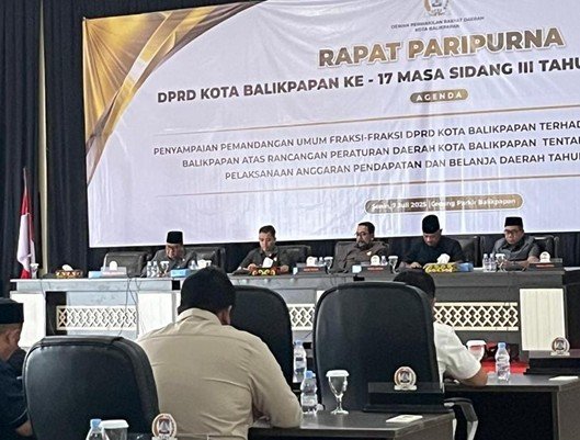 Dewan Perwakilan Rakyat Daerah (DPRD) Kota Balikpapan menggelar rapat paripurna ke-17 masa sidang III tahun 2024/2025, Senin (7/7/2025).