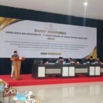Fraksi Partai Kebangkitan Bangsa (PKB) include Partai Hanura dan Partai Demokrat, menyampaikan pandangannya melalui juru bicaranya Muhammad Hamid.