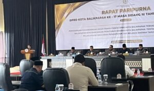 Rapat Paripurna ke-18 Masa Sidang III Tahun 2024/2025 yang digelar di Hotel Grand Senyiur, Kamis (10/7).