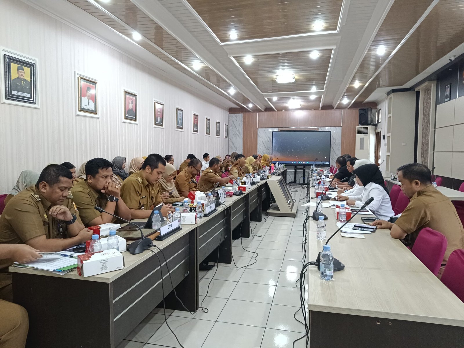 DPRD Dorong Pemerataan Layanan Pendidikan dan Penguatan Digitalisasi Lewat Raperda RPJMD 2025–2029.