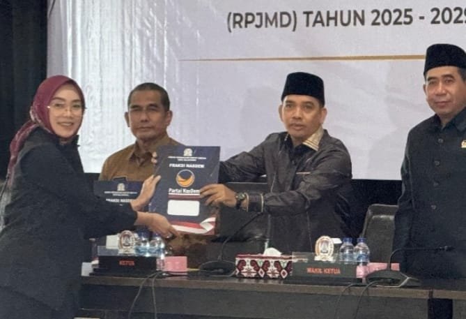 Fraksi Nasdem DPRD Balikpapan menyampaikan pandangan akhir fraksi.