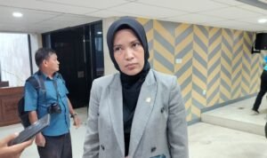 Wakil Ketua DPRD Kaltim, Yenni Eviliana