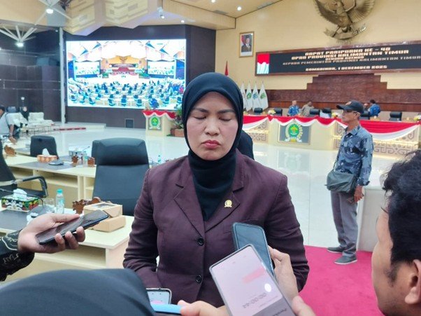 Wakil Ketua DPRD Kaltim, Yenni Eviliana