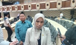 Wakil Ketua DPRD Kaltim, Yenni Eviliana2 Wakil Ketua DPRD Kaltim, Yenni Eviliana