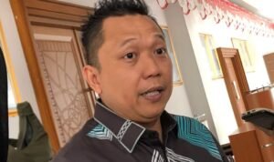 Ketua Komisi III DPRD Samarinda, Deni Hakim Anwar Saat diwawancarai terkait Fasilitas pendukung Rumah Sakit Ketua Komisi III DPRD Samarinda, Deni Hakim Anwar Saat diwawancarai terkait Fasilitas pendukung Rumah Sakit