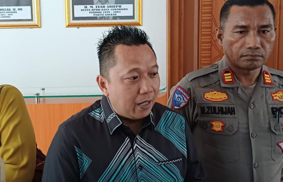 Ketua Komisi III DPRD Samarinda, Deni Hakim Anwar berpendapat Jalan Pusaka dibatasi 8 ton dalam RDP