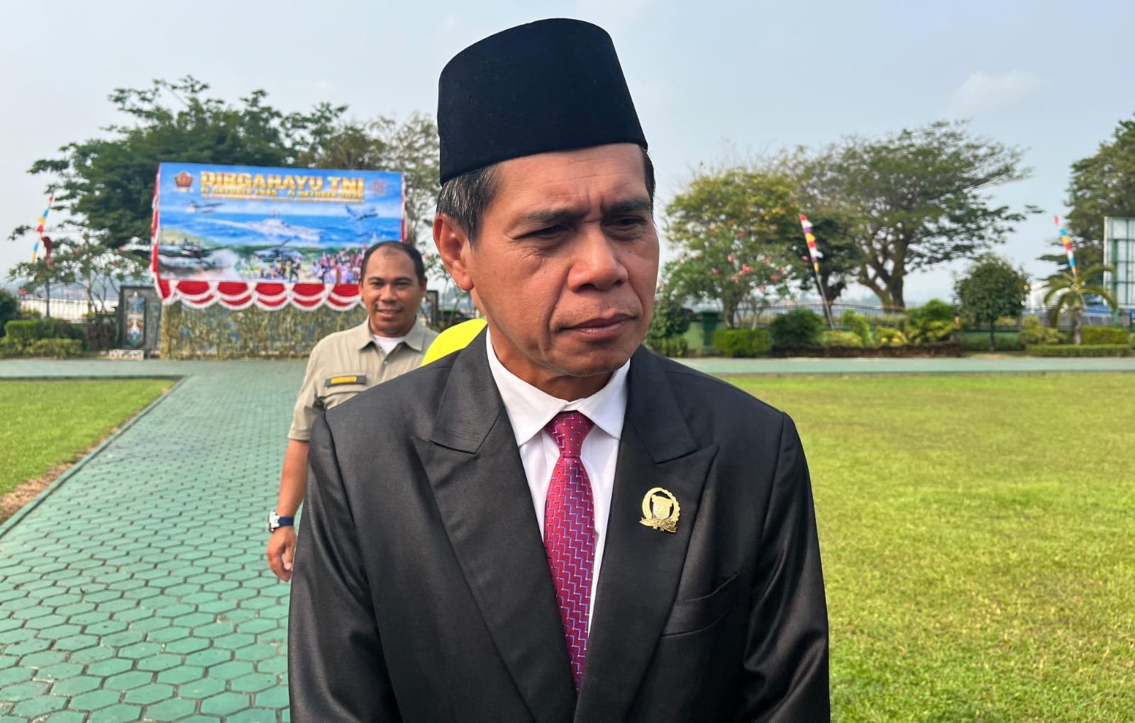 Helmi abdullah di hut TNI
